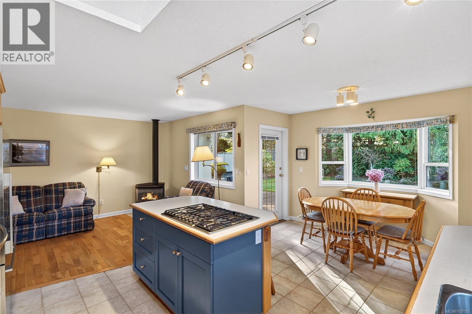 552 Dalmatian Dr, French Creek, British Columbia  V9P 1Y4 - Photo 9 - 1027125