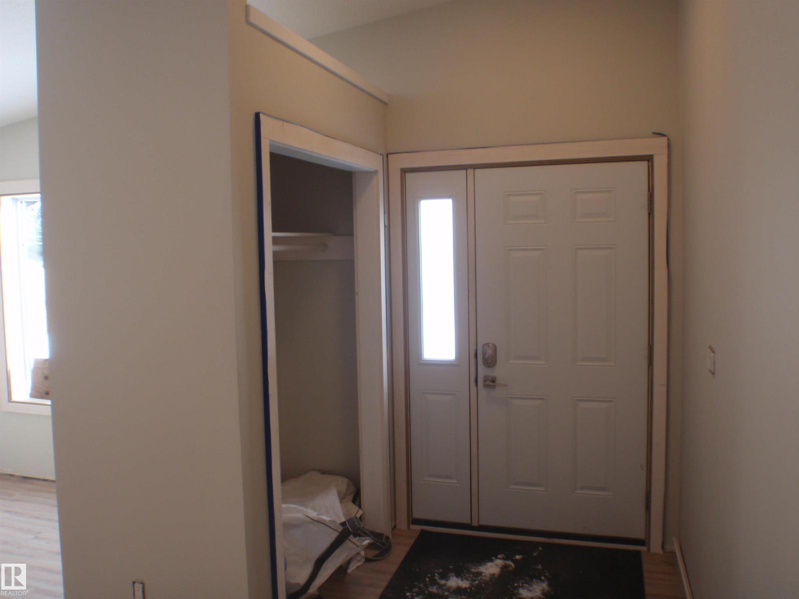 4416 55 Av, Barrhead, Alberta  T7N 1K1 - Photo 8 - E4453155