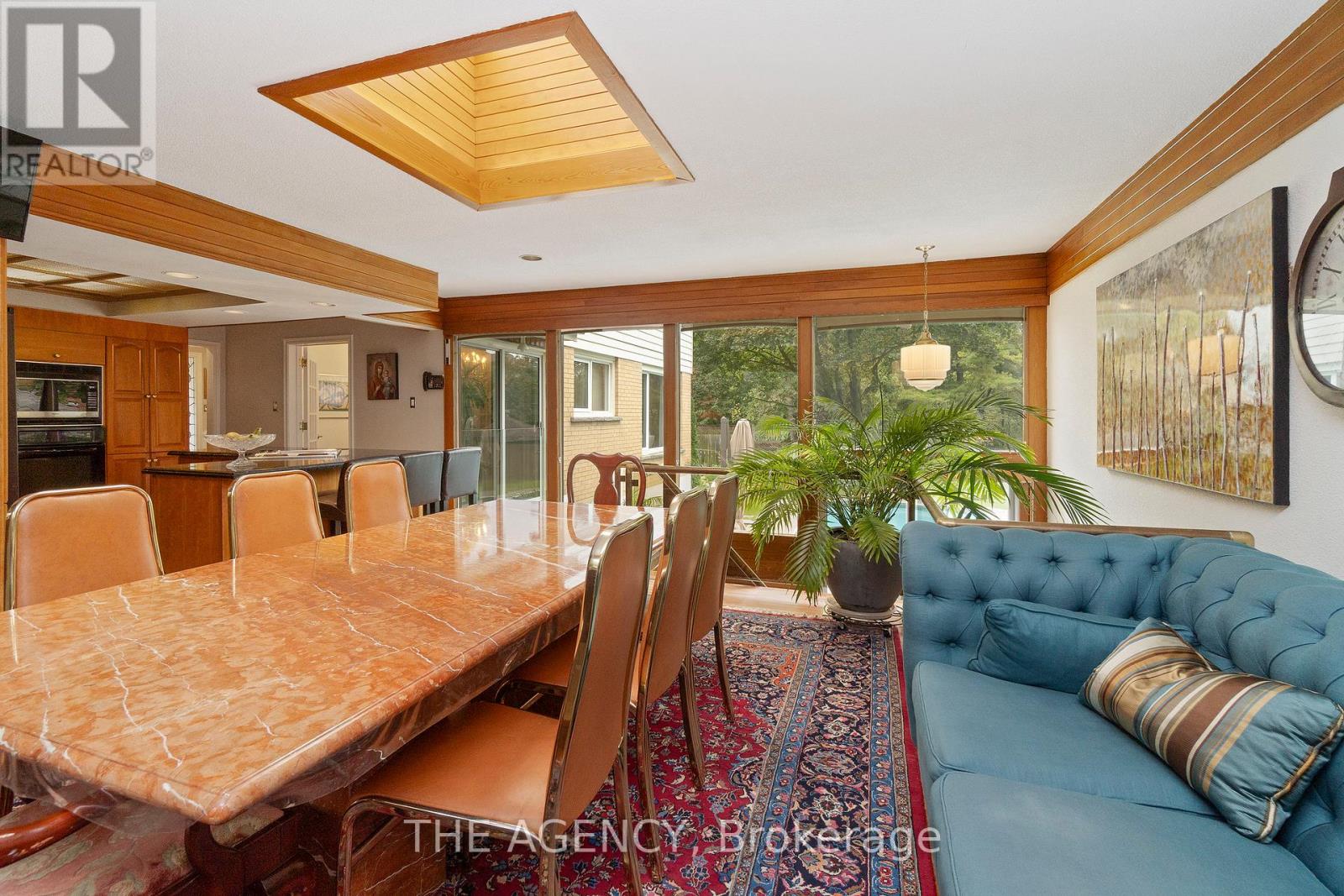 178 Millpond Court, Richmond Hill, Ontario  L4C 4W5 - Photo 10 - N12836584