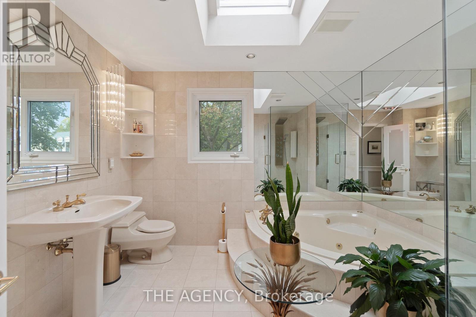 178 Millpond Court, Richmond Hill, Ontario  L4C 4W5 - Photo 19 - N12836584