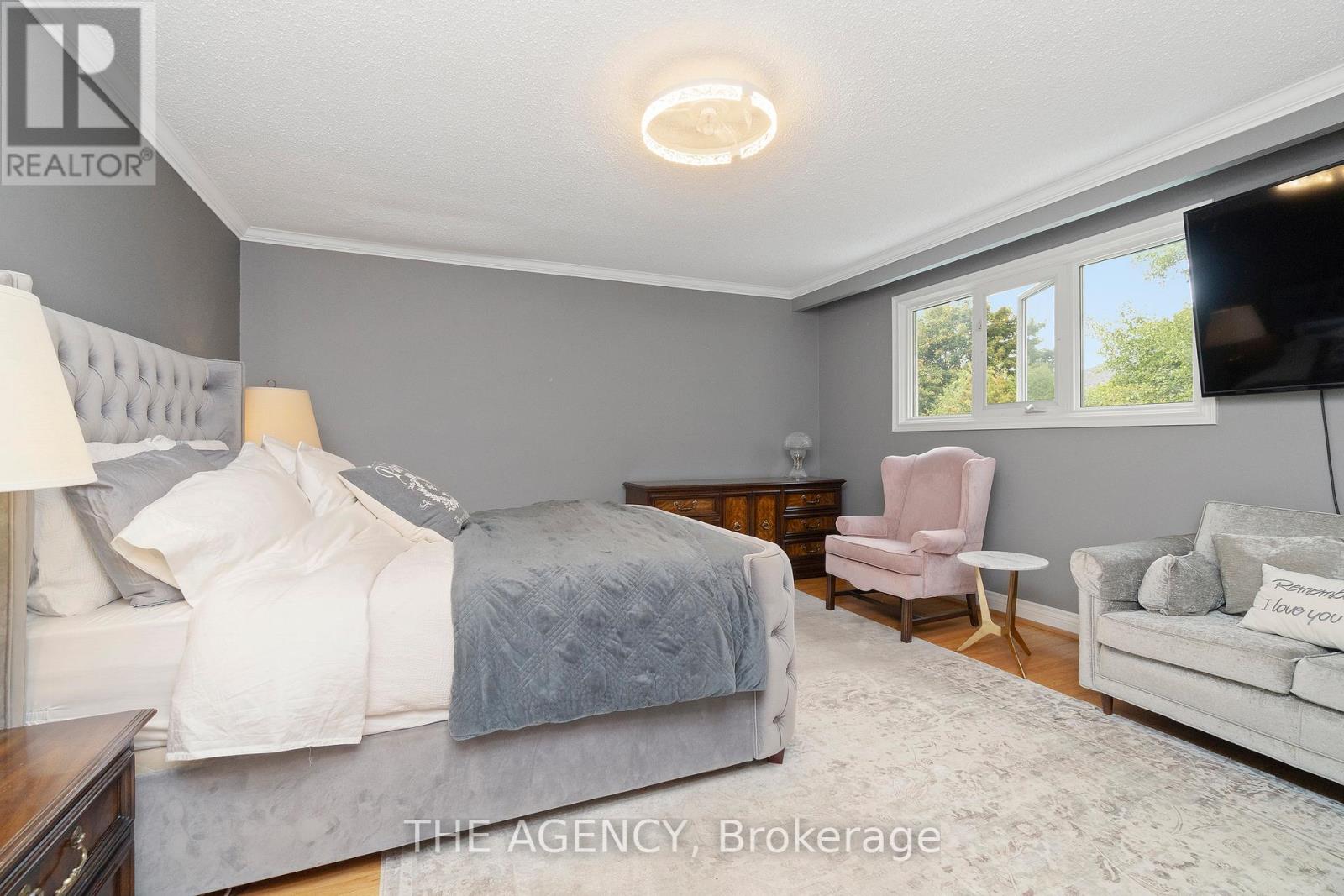 178 Millpond Court, Richmond Hill, Ontario  L4C 4W5 - Photo 14 - N12836584