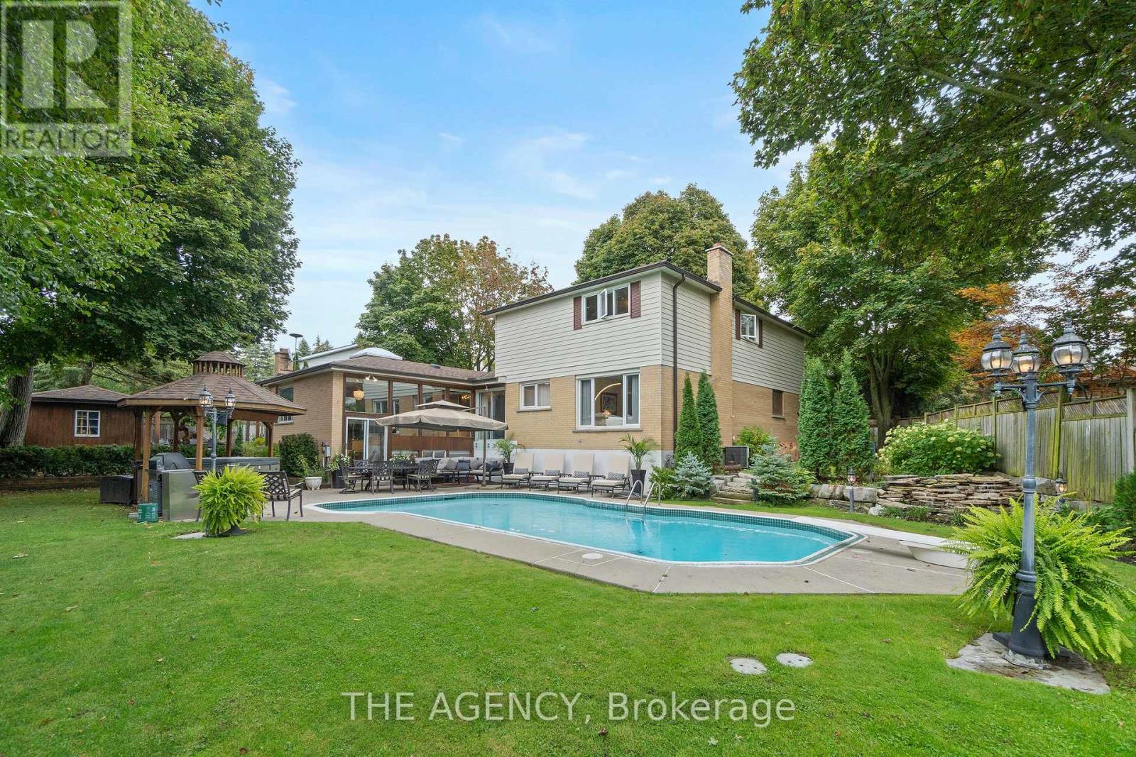 178 Millpond Court, Richmond Hill, Ontario  L4C 4W5 - Photo 35 - N12836584