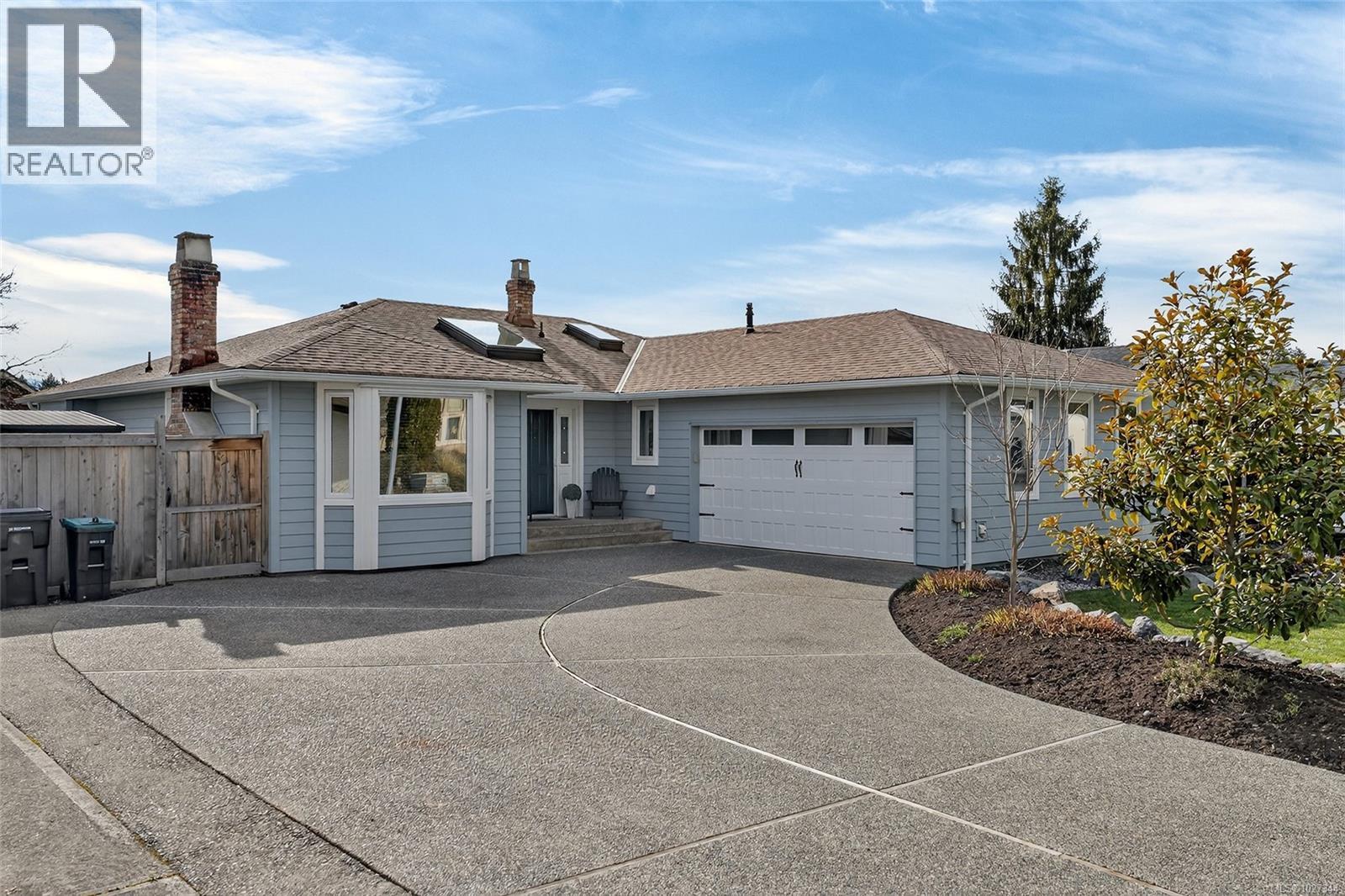 542 Panorama Pl, Parksville, British Columbia  V9P 1A2 - Photo 1 - 1027344