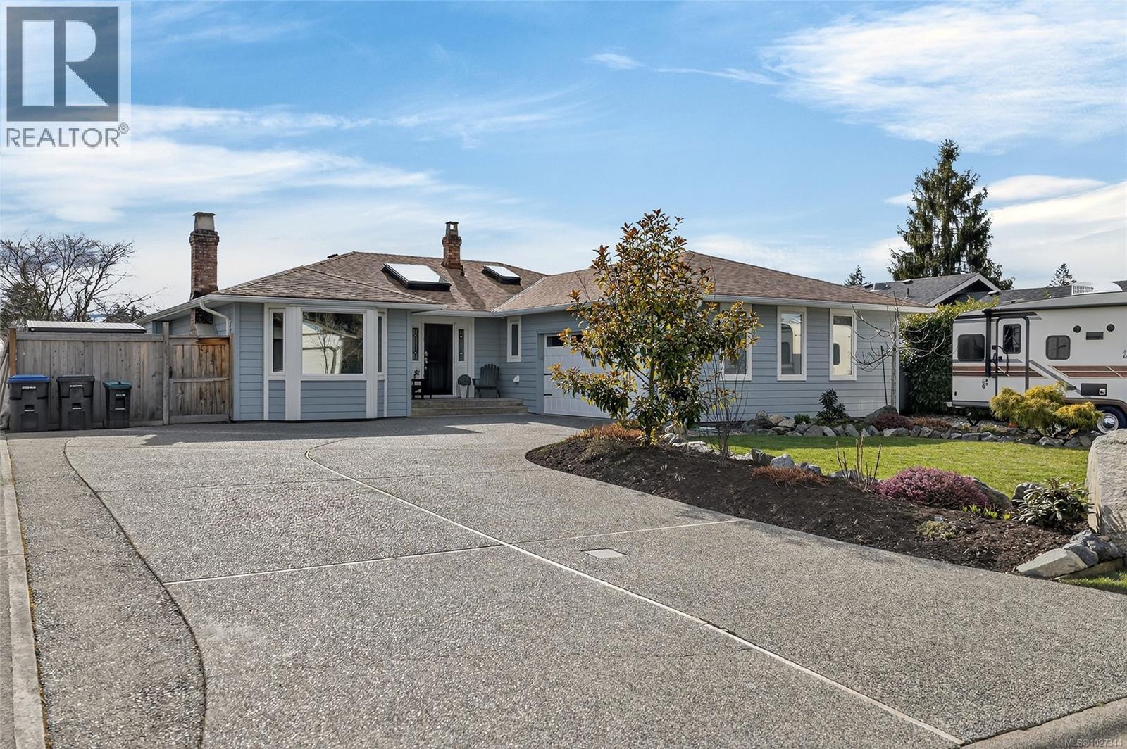 542 Panorama Pl, Parksville, British Columbia  V9P 1A2 - Photo 2 - 1027344