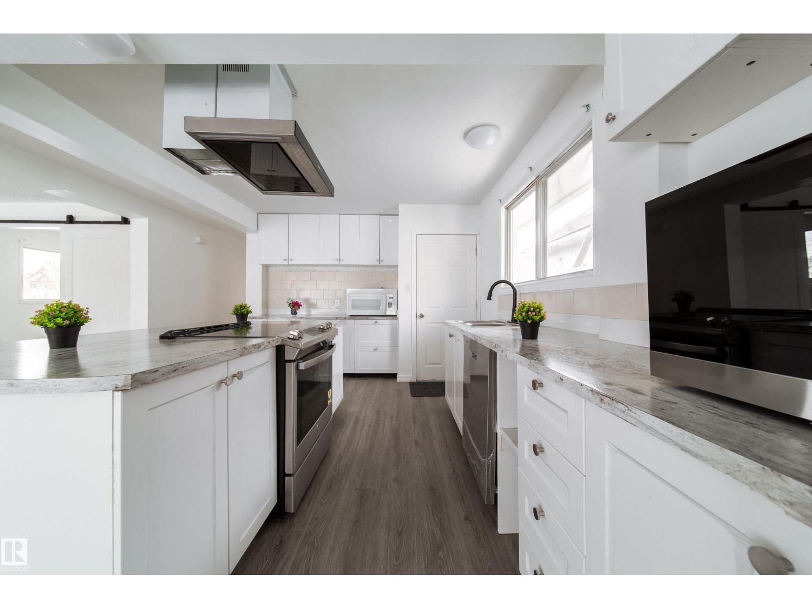 11430 81 St Nw, Edmonton, Alberta  T5B 2R6 - Photo 12 - E4475549