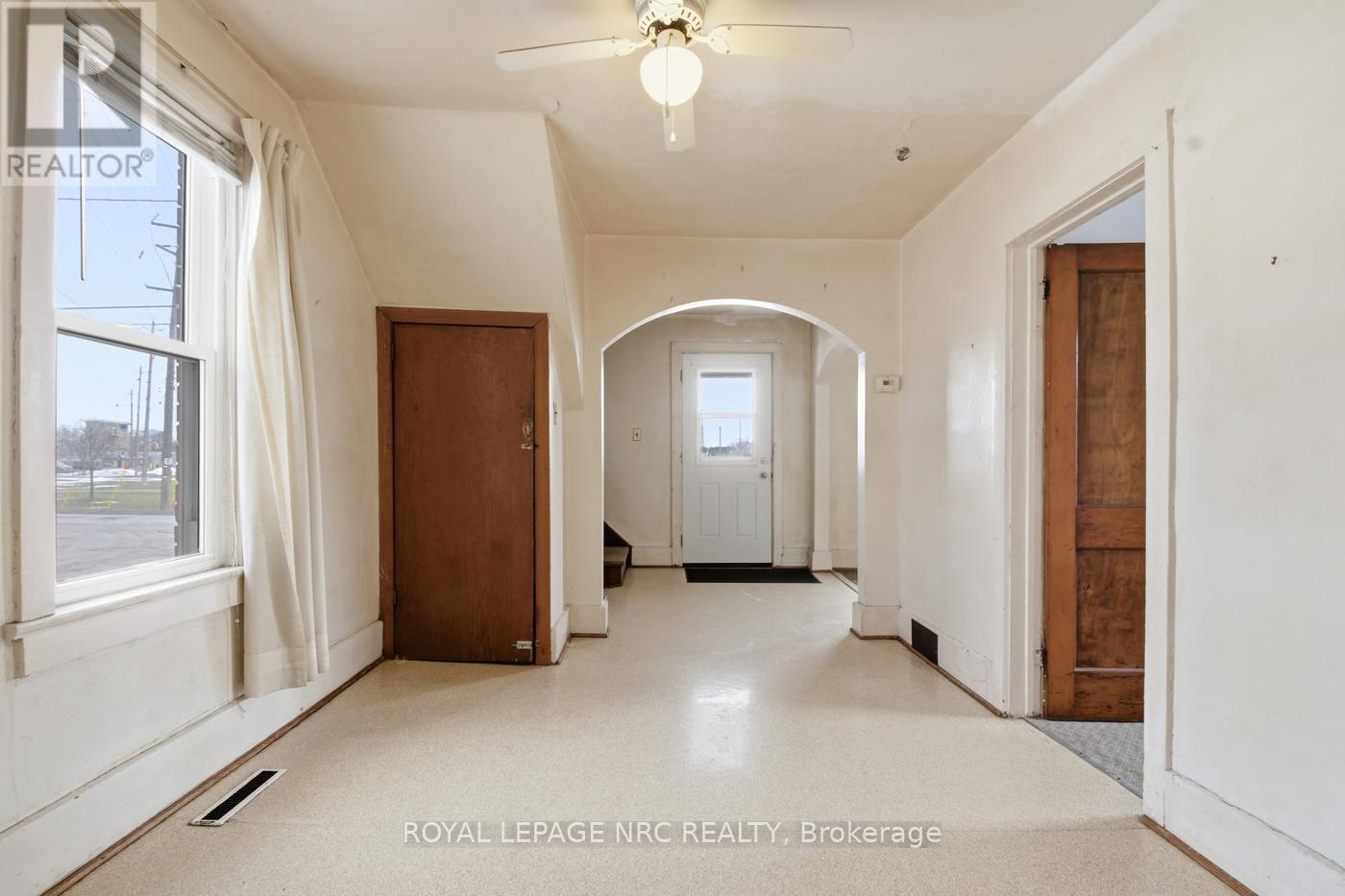 146 Mellanby Avenue, Port Colborne, Ontario  L3K 2L7 - Photo 11 - X12836770