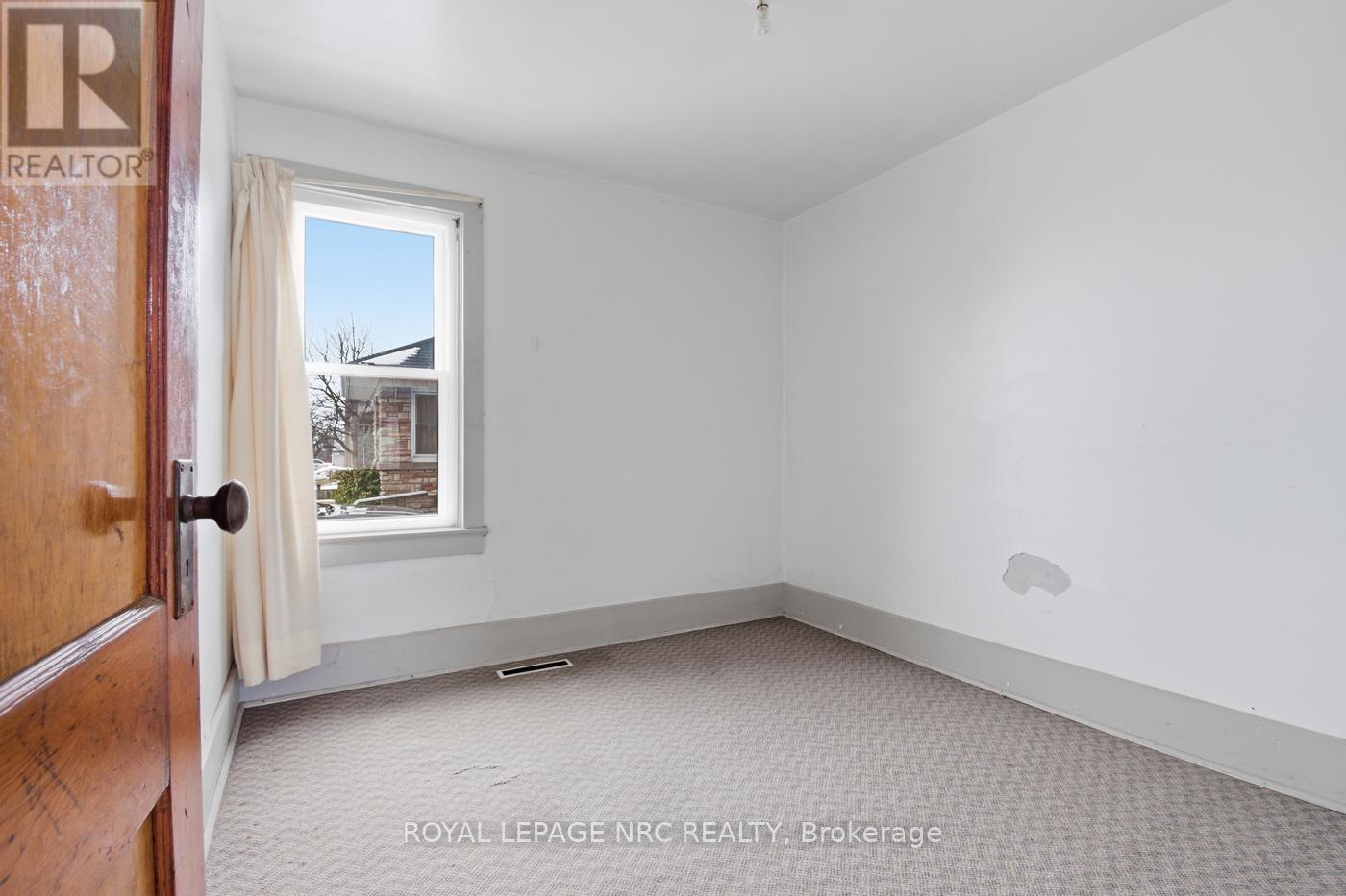 146 Mellanby Avenue, Port Colborne, Ontario  L3K 2L7 - Photo 13 - X12836770