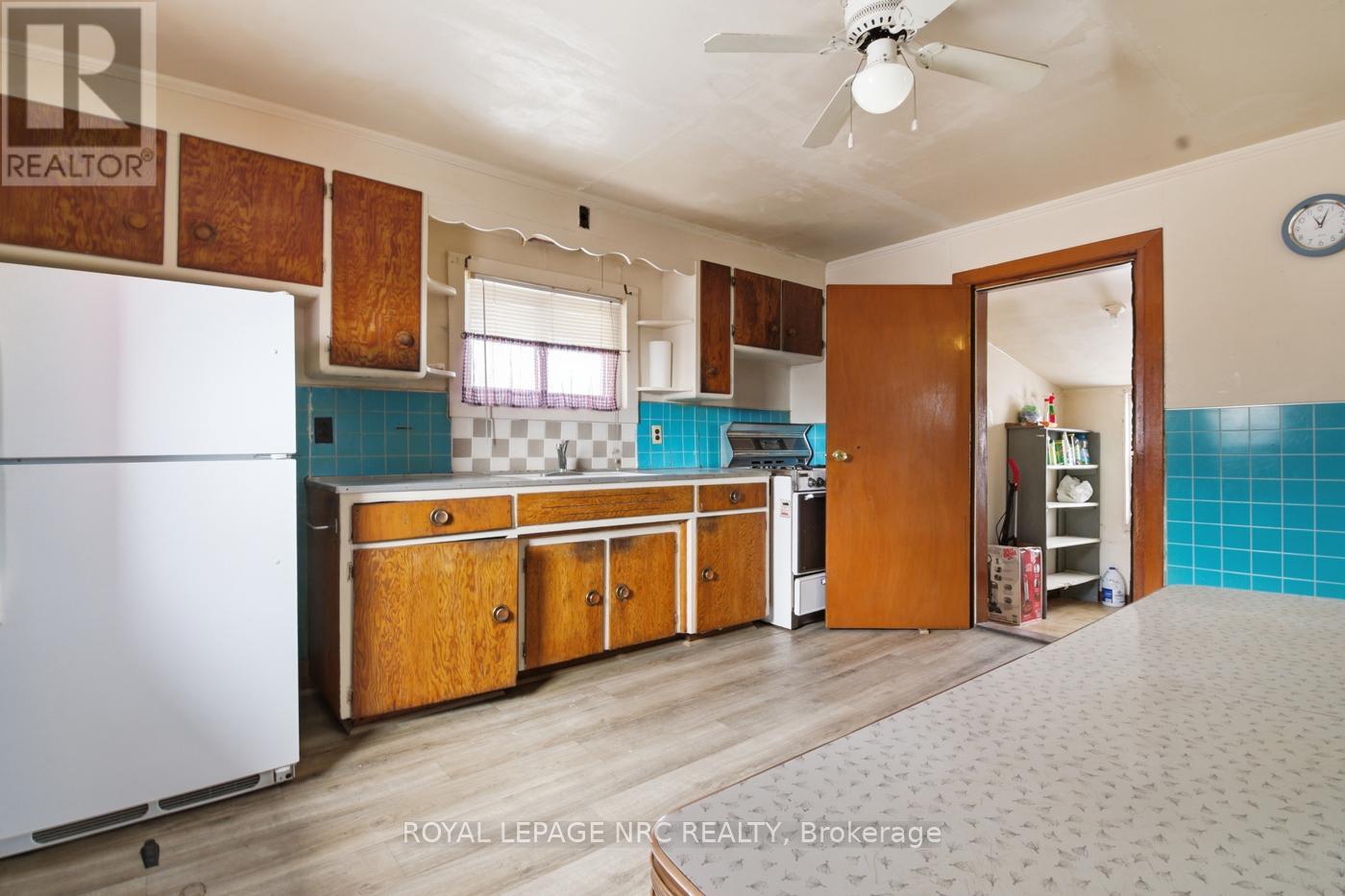 146 Mellanby Avenue, Port Colborne, Ontario  L3K 2L7 - Photo 15 - X12836770