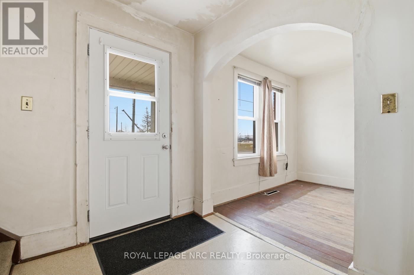 146 Mellanby Avenue, Port Colborne, Ontario  L3K 2L7 - Photo 6 - X12836770