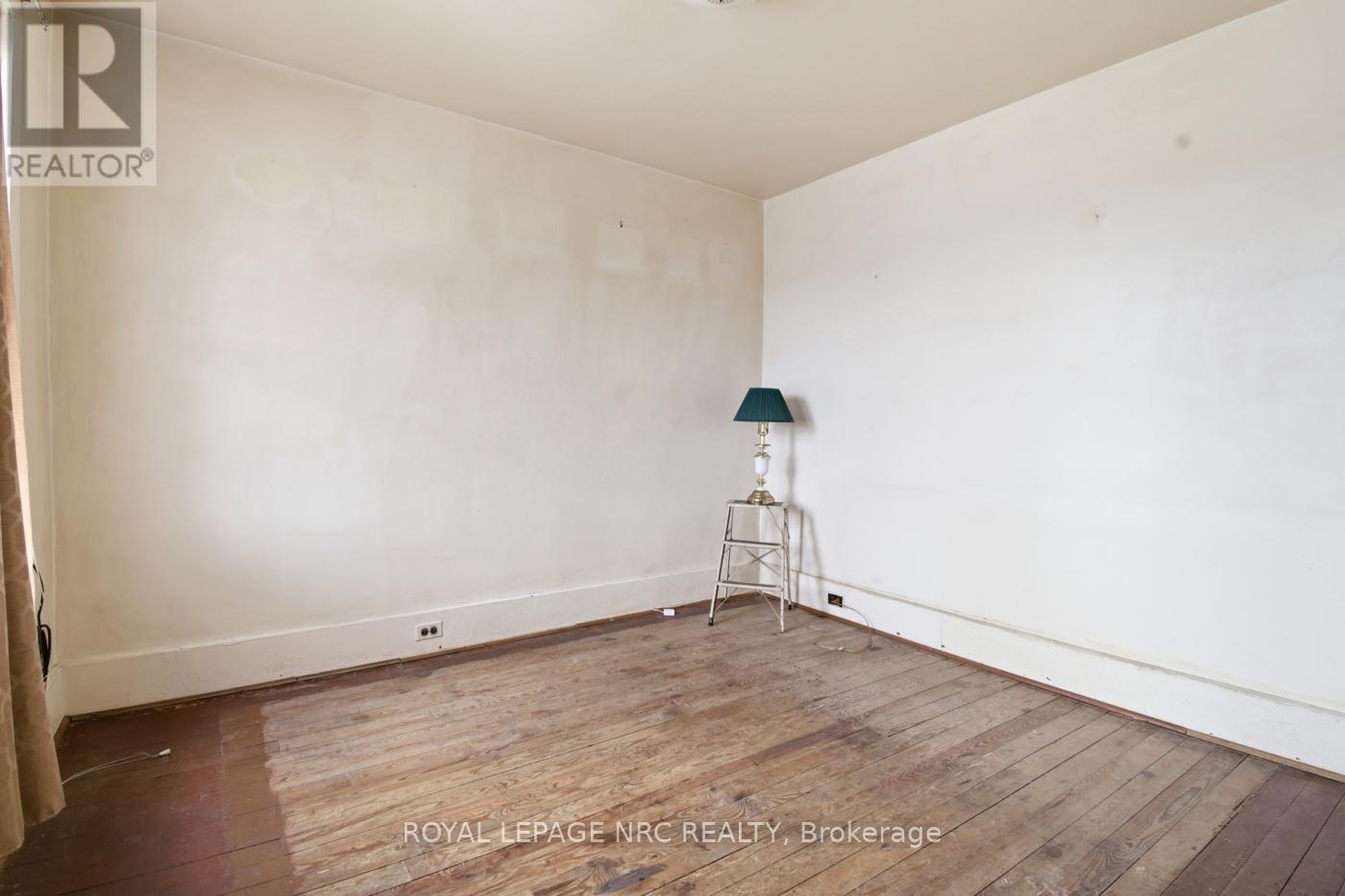 146 Mellanby Avenue, Port Colborne, Ontario  L3K 2L7 - Photo 7 - X12836770