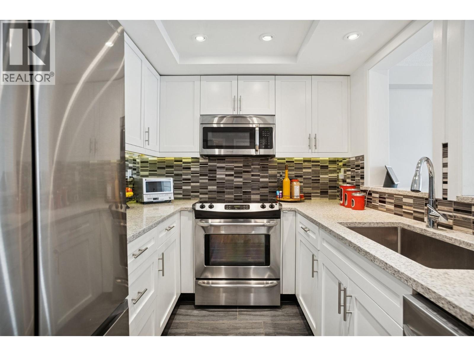 203 1008 Beach Avenue, Vancouver, British Columbia  V6E 1T7 - Photo 11 - R3095015