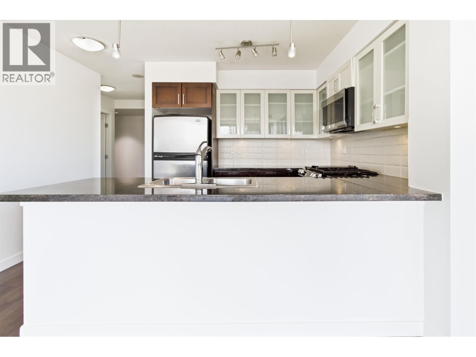 601 1 Renaissance Square, New Westminster, British Columbia  V3M 0B6 - Photo 18 - R3095042