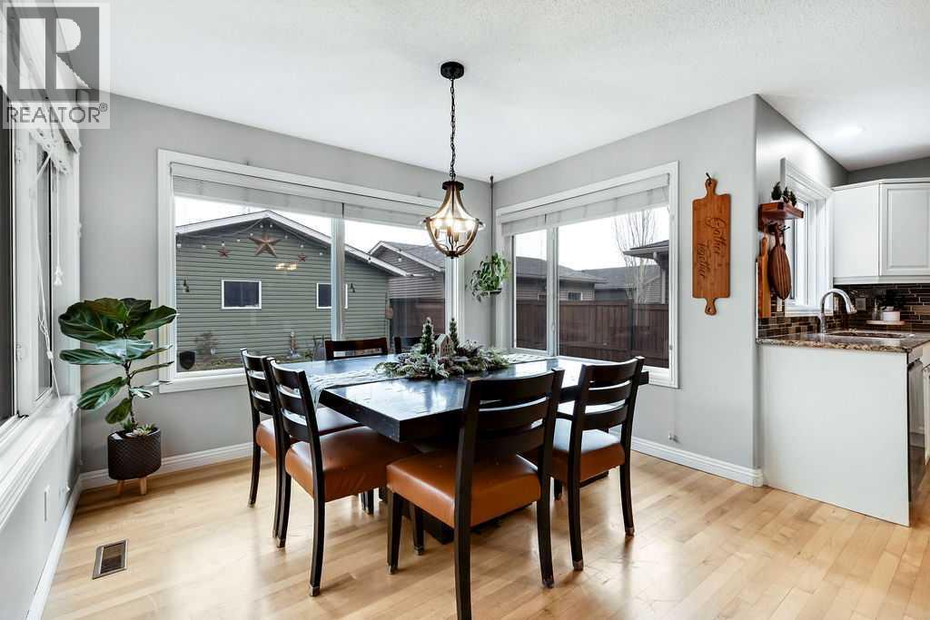 208 Prestwick Manor Se, Calgary, Alberta  T2Z 4S5 - Photo 10 - A2274499