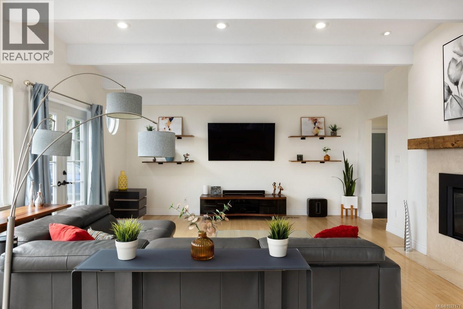 4984 Georgia Park Terr, Saanich, British Columbia  V8Y 2B9 - Photo 27 - 1027171