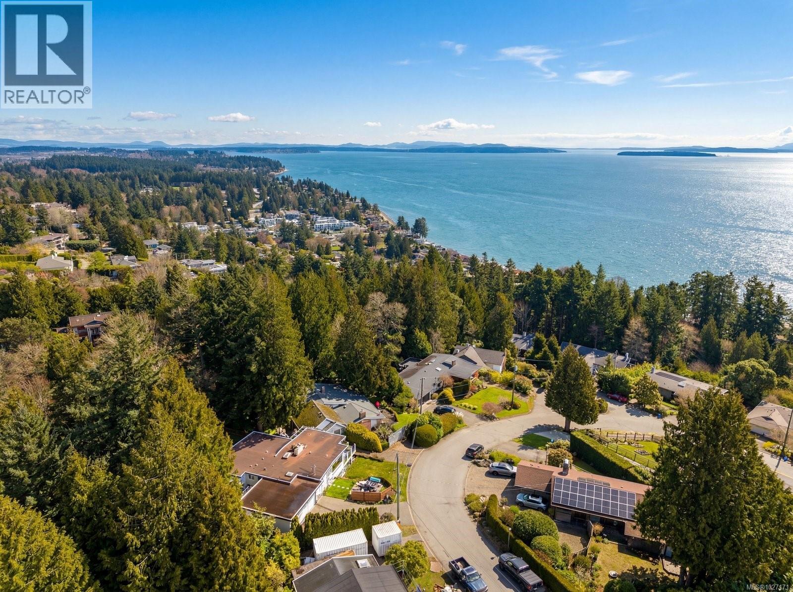 4984 Georgia Park Terr, Saanich, British Columbia  V8Y 2B9 - Photo 4 - 1027171