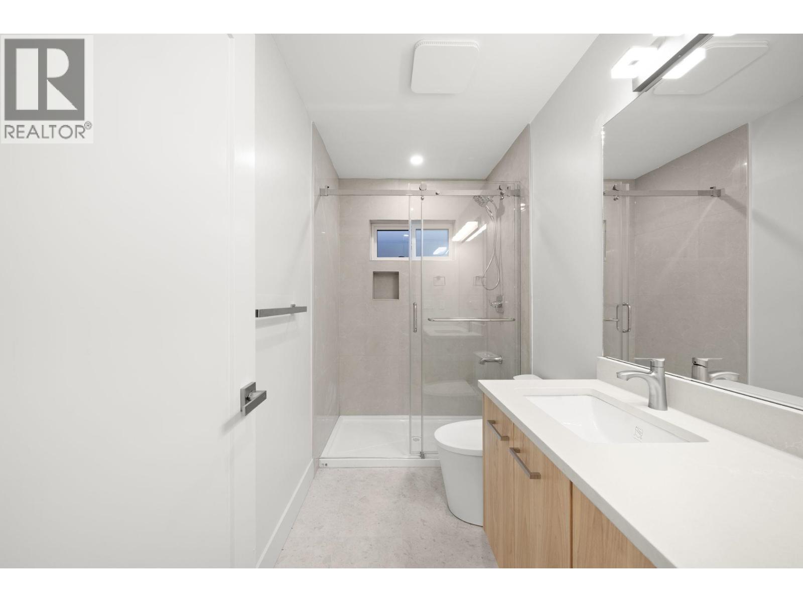 2 3881 Hurst Street, Burnaby, British Columbia  V5J 1M4 - Photo 18 - R3094841