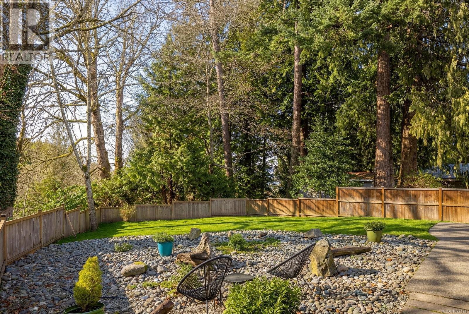 4984 Georgia Park Terr, Saanich, British Columbia  V8Y 2B9 - Photo 54 - 1027171