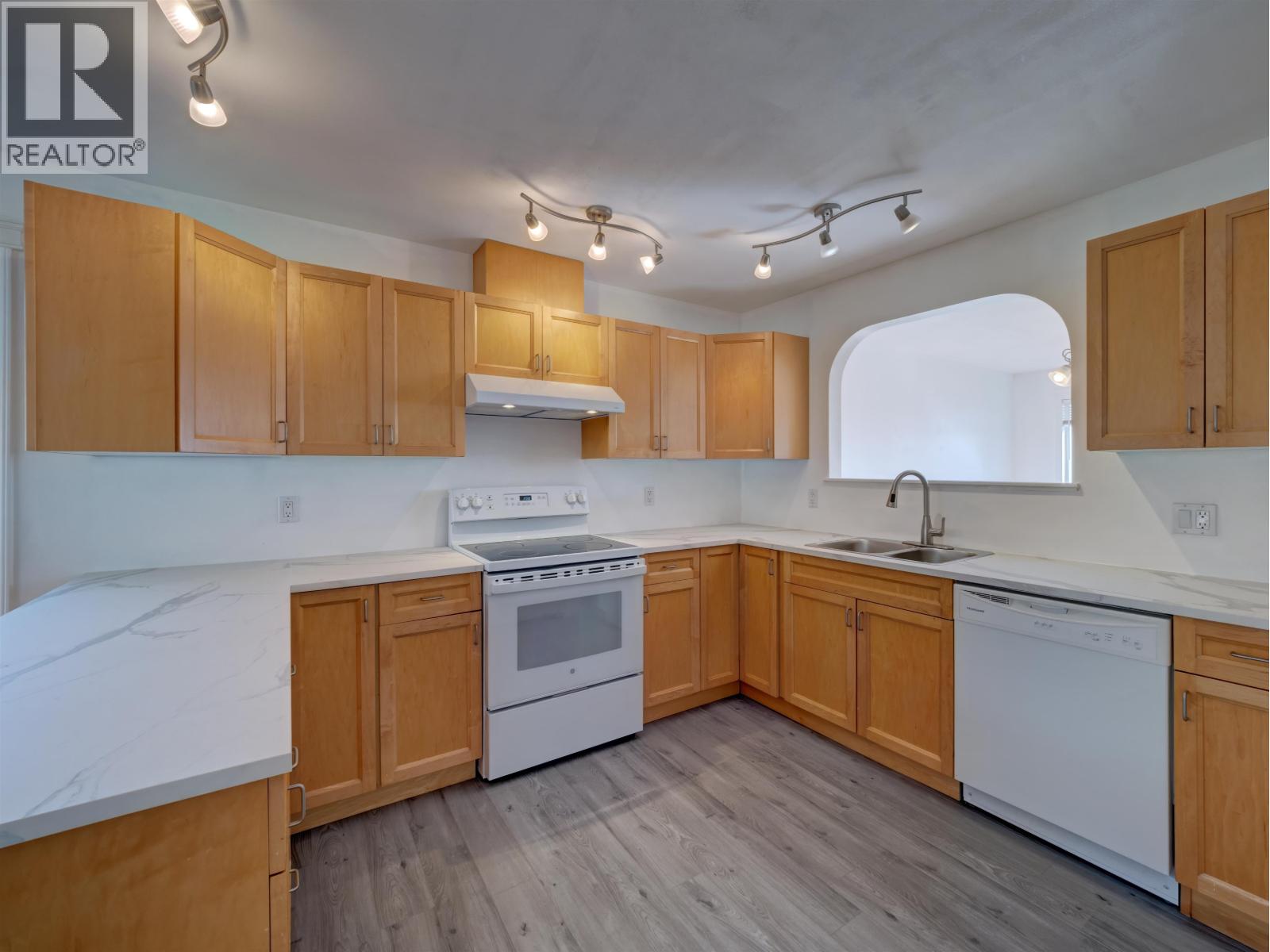 5683 Emily Way, Sechelt, British Columbia  V7Z 0N5 - Photo 27 - R3095041