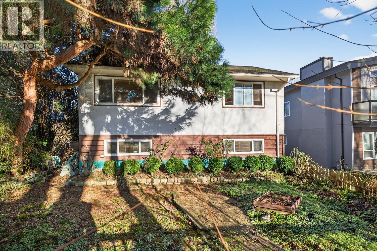 557 E 21st Avenue, Vancouver, British Columbia  V5V 1R5 - Photo 2 - R3095053