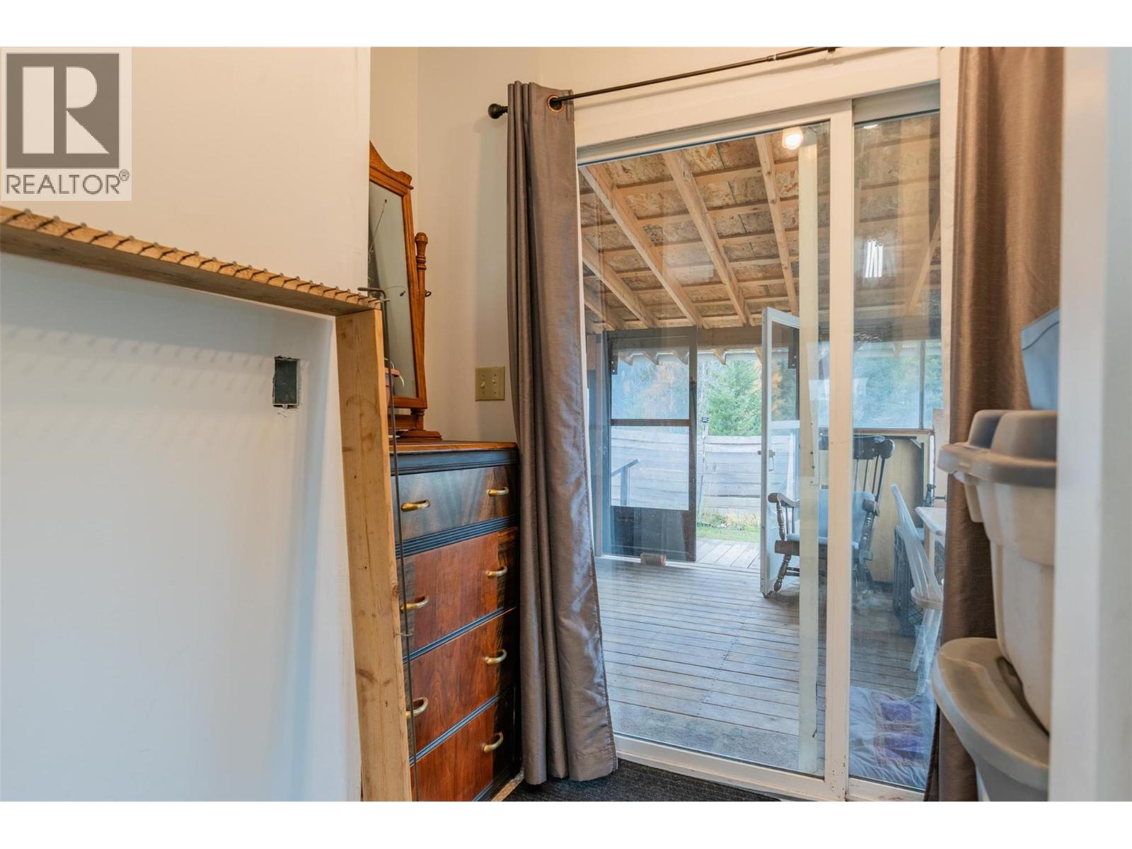 35 Lahue Road, Fruitvale, British Columbia  V0G 1L0 - Photo 14 - 10369347