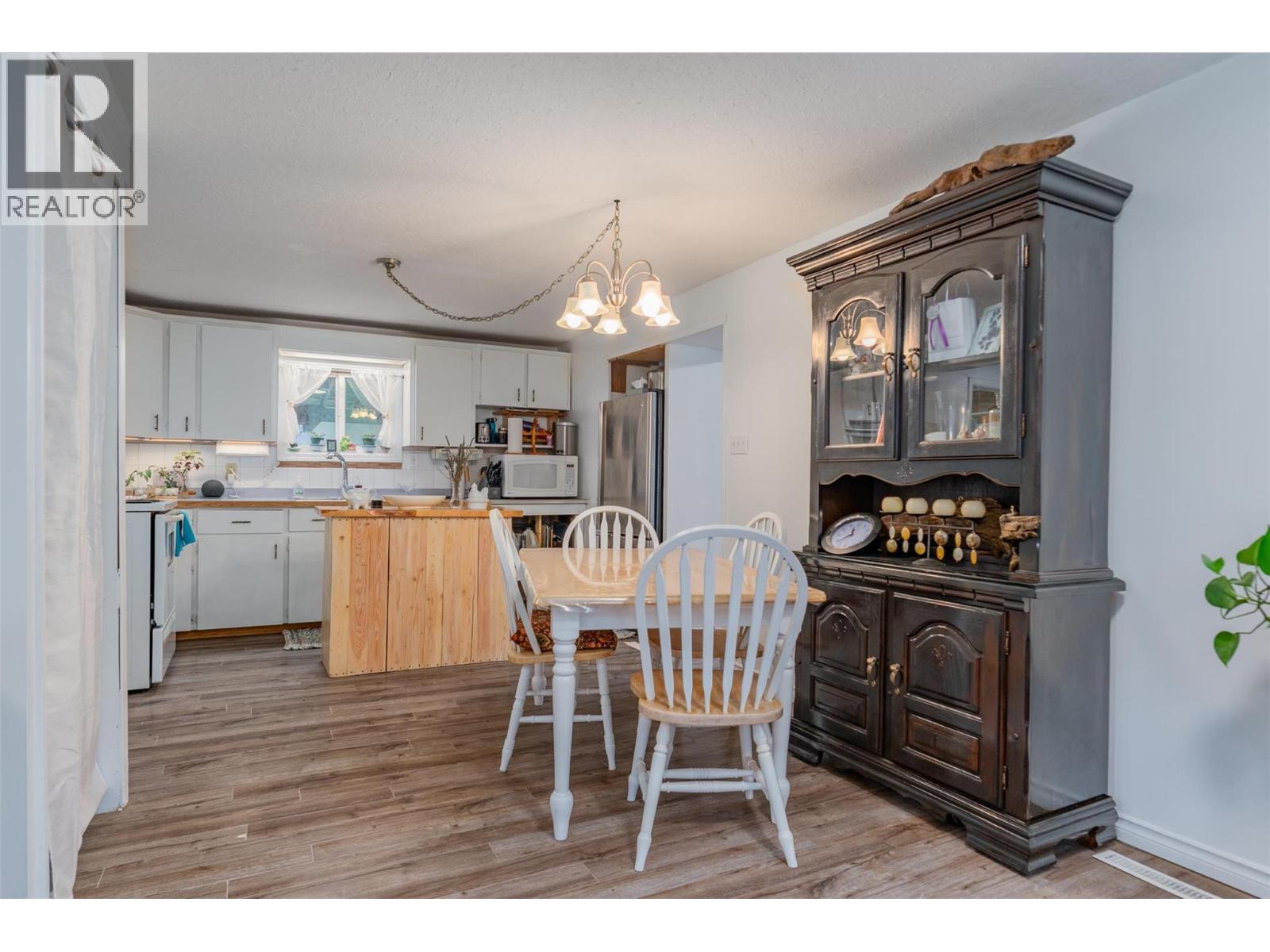 35 Lahue Road, Fruitvale, British Columbia  V0G 1L0 - Photo 8 - 10369347