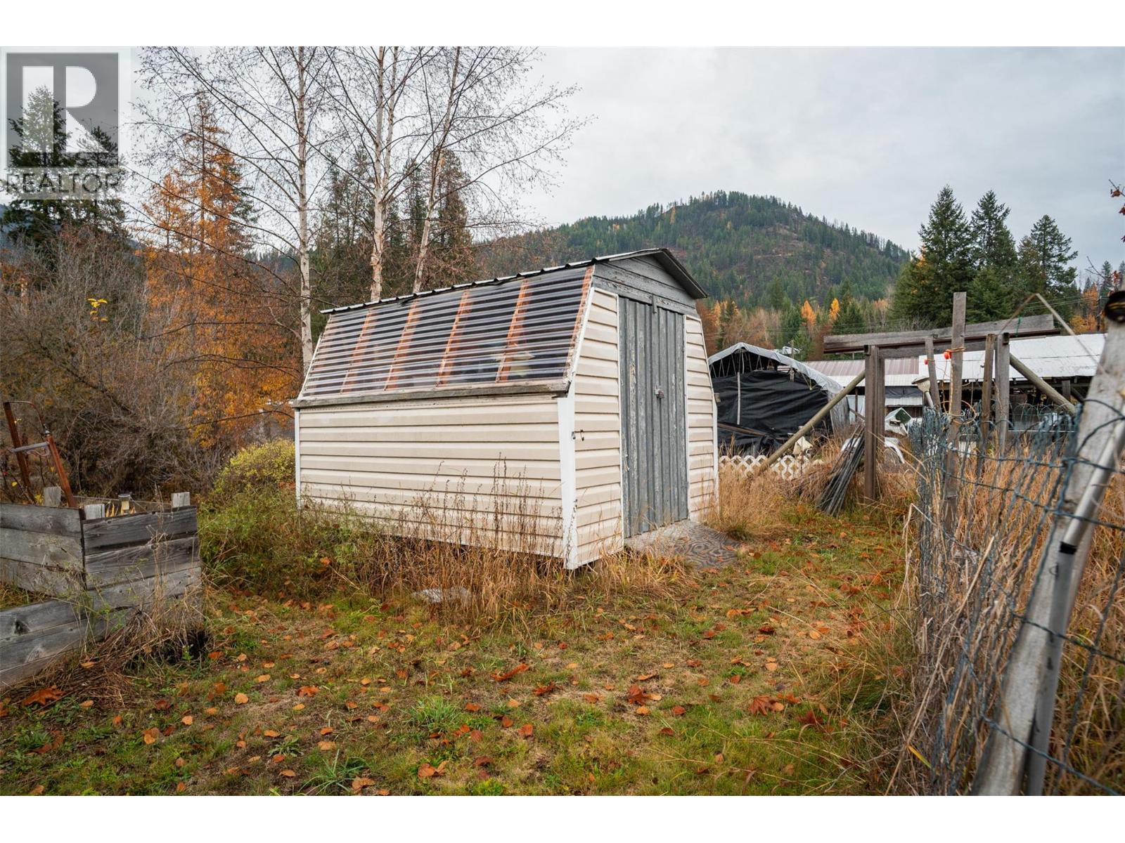 35 Lahue Road, Fruitvale, British Columbia  V0G 1L0 - Photo 27 - 10369347