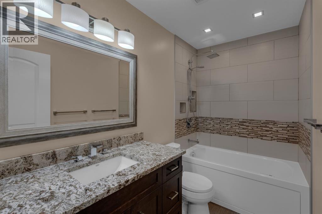 27 Berwick Place Nw, Calgary, Alberta  T3K 1C6 - Photo 18 - A2289362