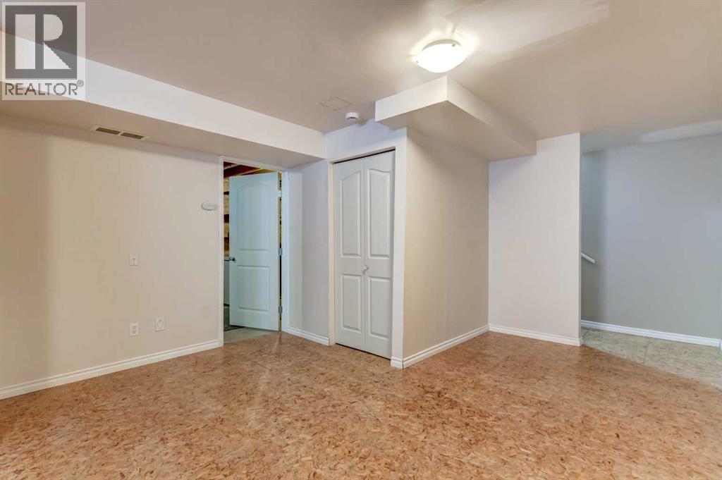 104 Somerside Common Sw, Calgary, Alberta T2Y 3M8 - Photo 25 - A2289459