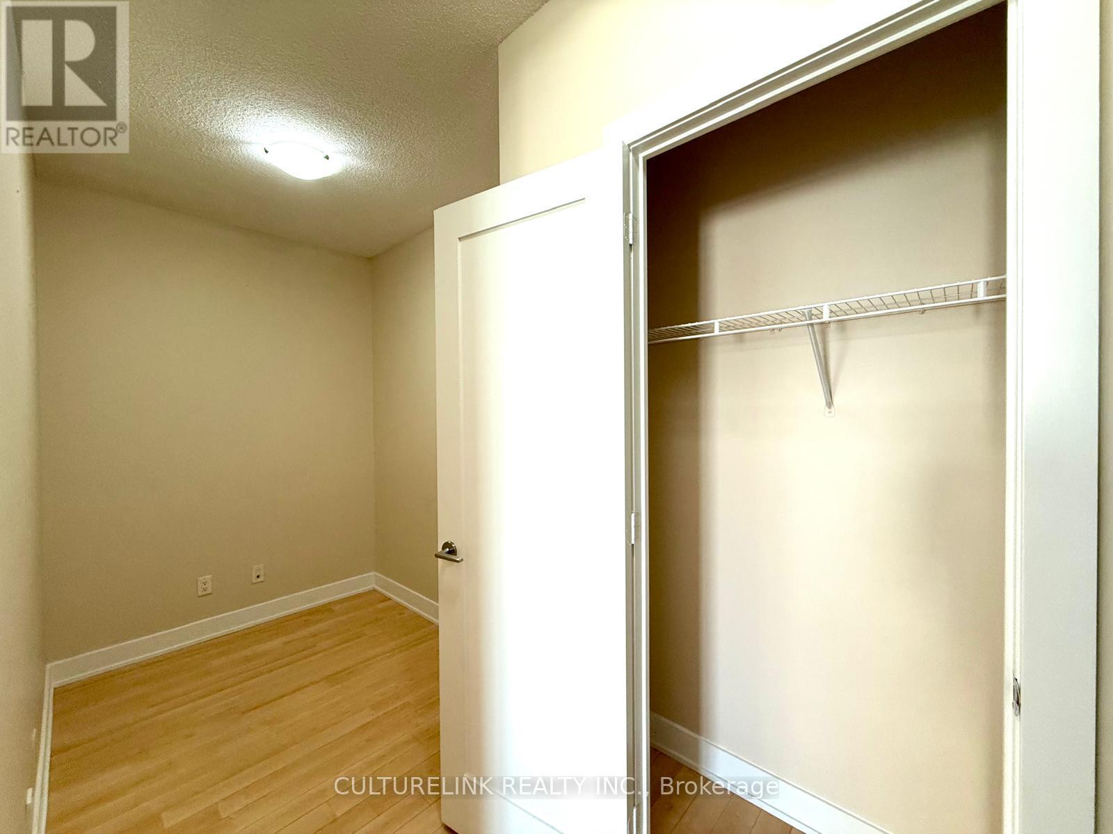 802 - 120 Homewood Avenue, Toronto, Ontario  M4Y 2J3 - Photo 3 - C12836792