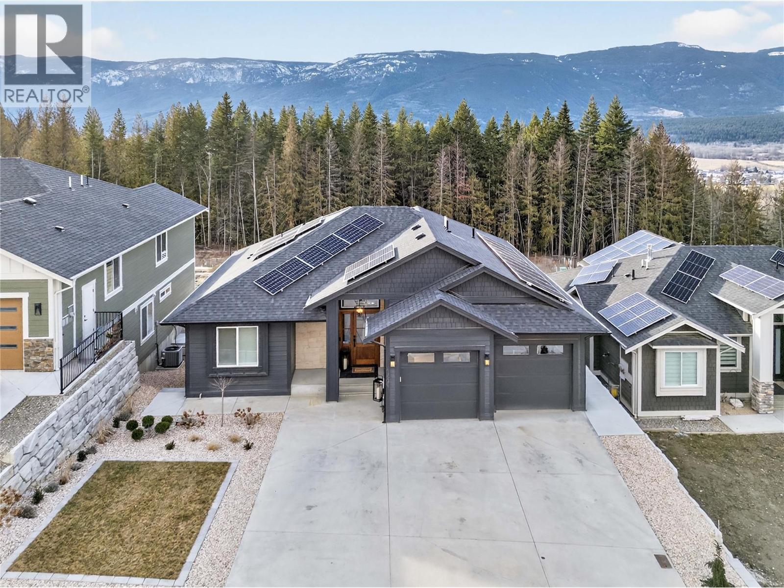 1621 9 Street Se, Salmon Arm, British Columbia  V1E 0G9 - Photo 2 - 10377706