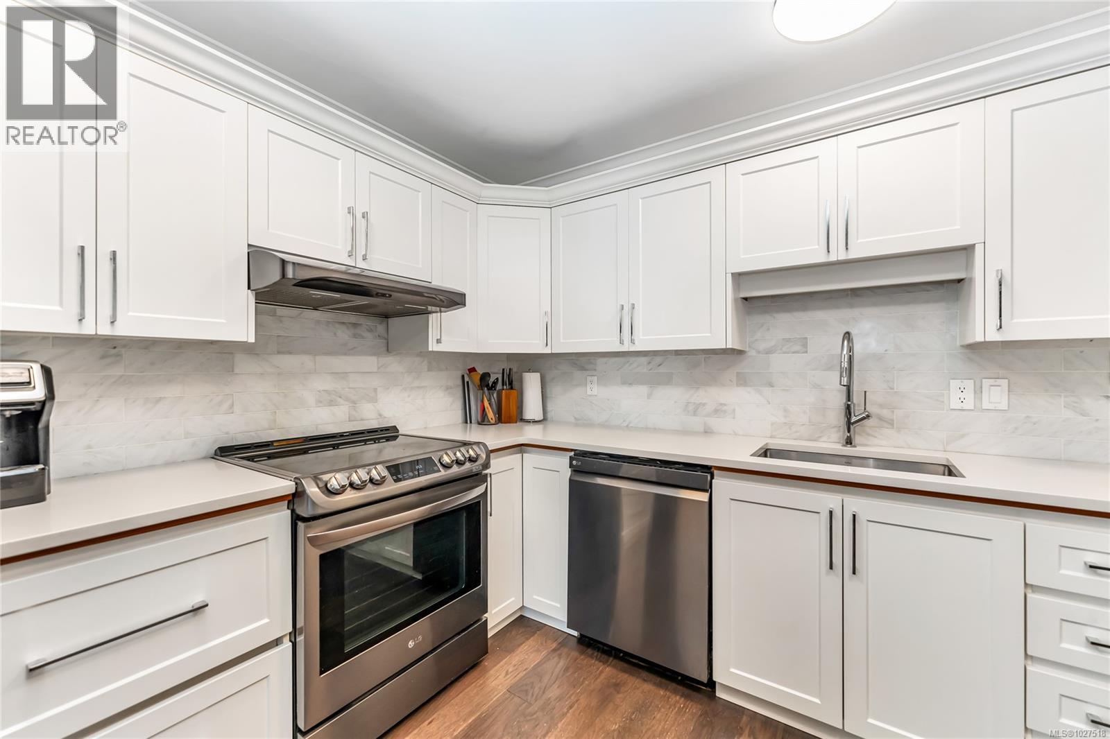 102 40 Gorge Rd W, Saanich, British Columbia  V9A 1L8 - Photo 11 - 1027518