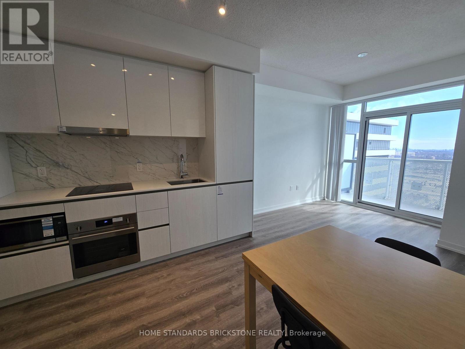 4711 - 8 Interchange Way, Vaughan, Ontario  L4K 5Z7 - Photo 6 - N12836772