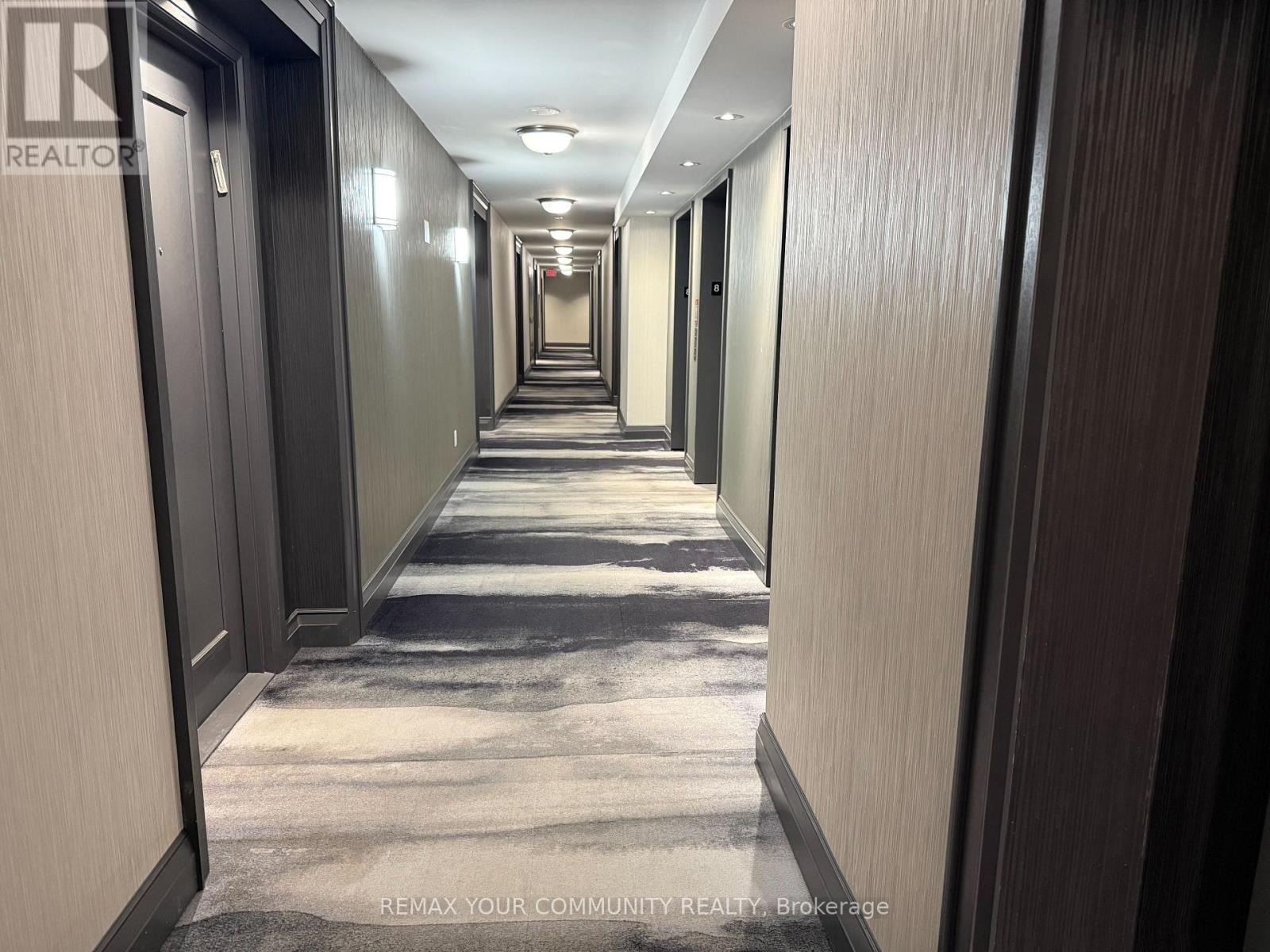 817 - 50 Disera Drive, Vaughan, Ontario  L4J 9E9 - Photo 4 - N12836828