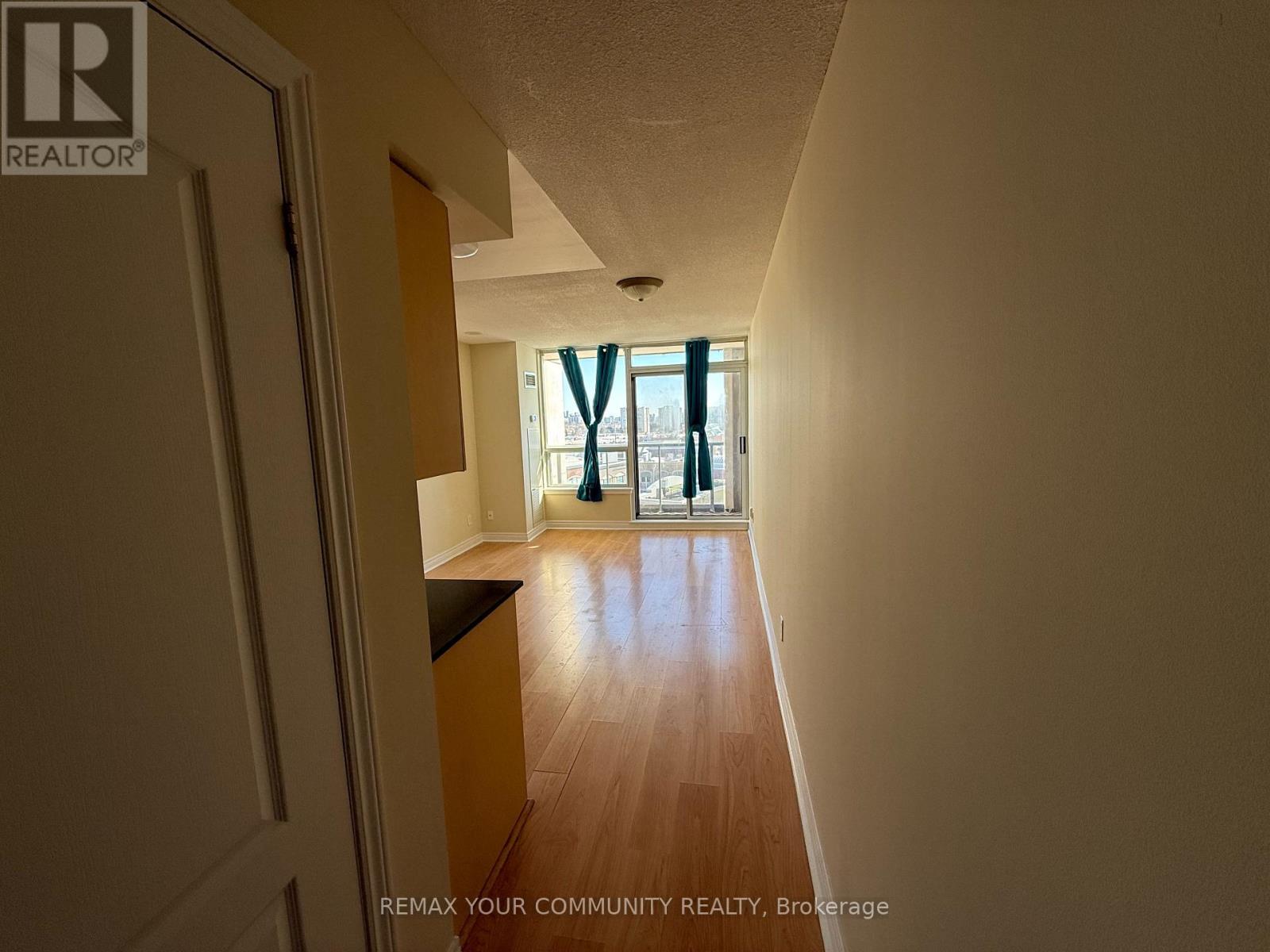 817 - 50 Disera Drive, Vaughan, Ontario  L4J 9E9 - Photo 5 - N12836828