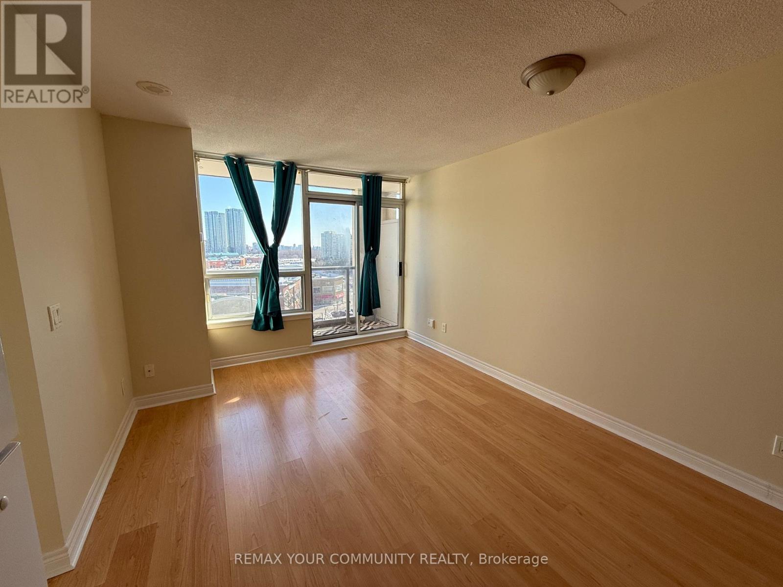 817 - 50 Disera Drive, Vaughan, Ontario  L4J 9E9 - Photo 6 - N12836828