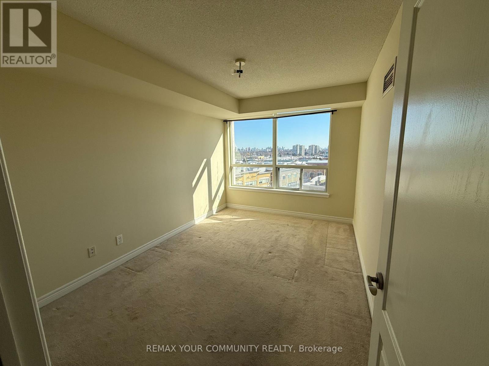 817 - 50 Disera Drive, Vaughan, Ontario  L4J 9E9 - Photo 9 - N12836828