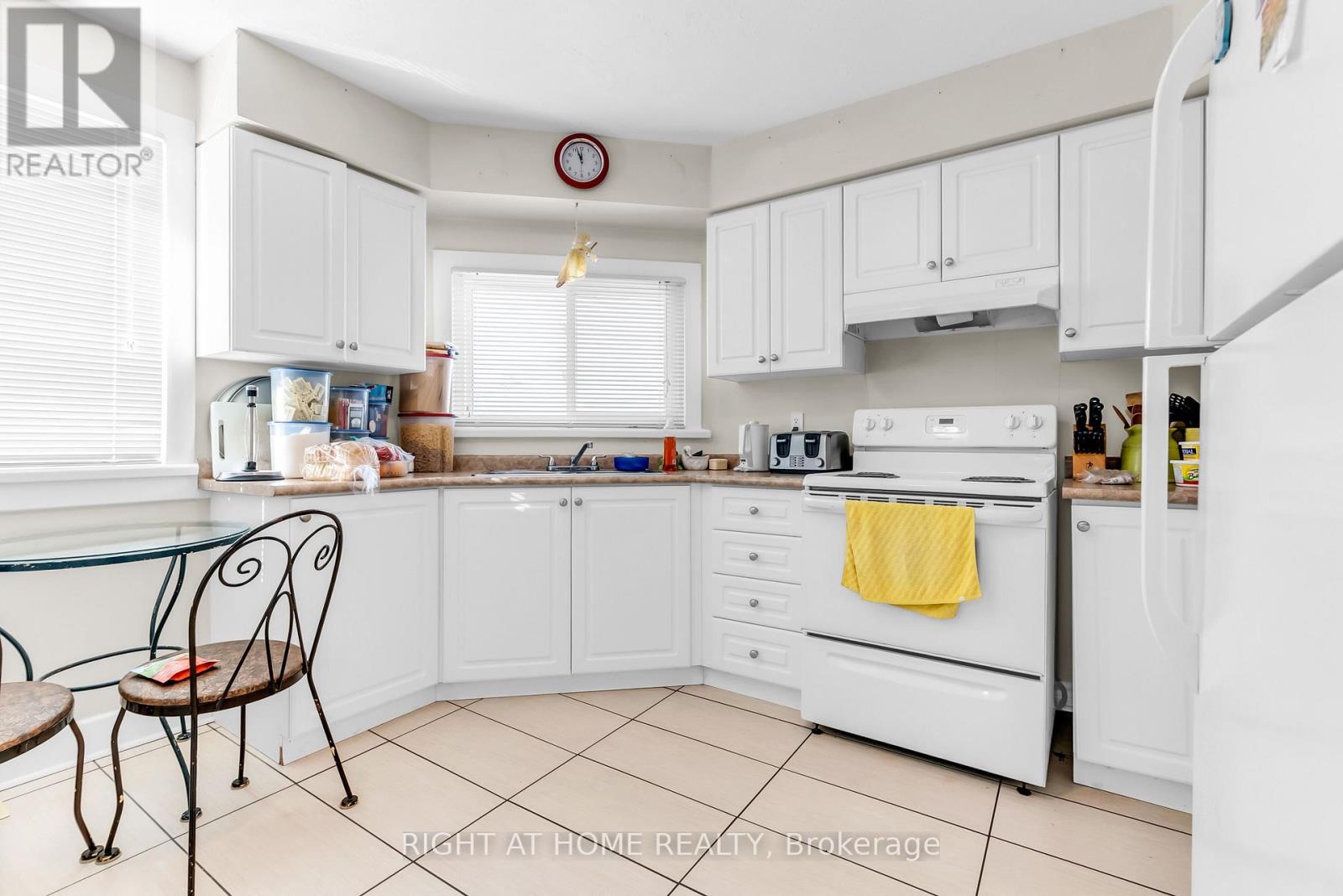 Apartment A - 32 Matchedash Street N, Orillia, Ontario  L3V 4T5 - Photo 6 - S12836782