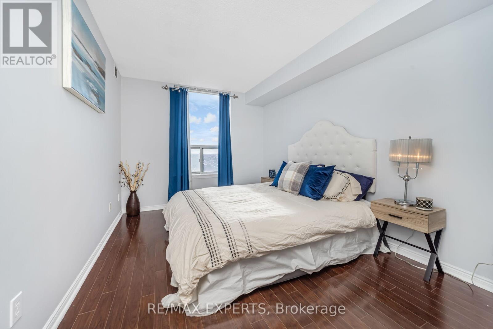 1410 - 135 Hillcrest Avenue, Mississauga, Ontario L5B 4B1 - Photo 37 - W12836790