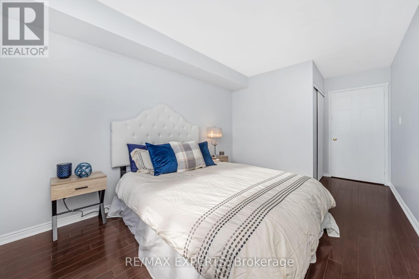 1410 - 135 Hillcrest Avenue, Mississauga, Ontario L5B 4B1 - Photo 39 - W12836790