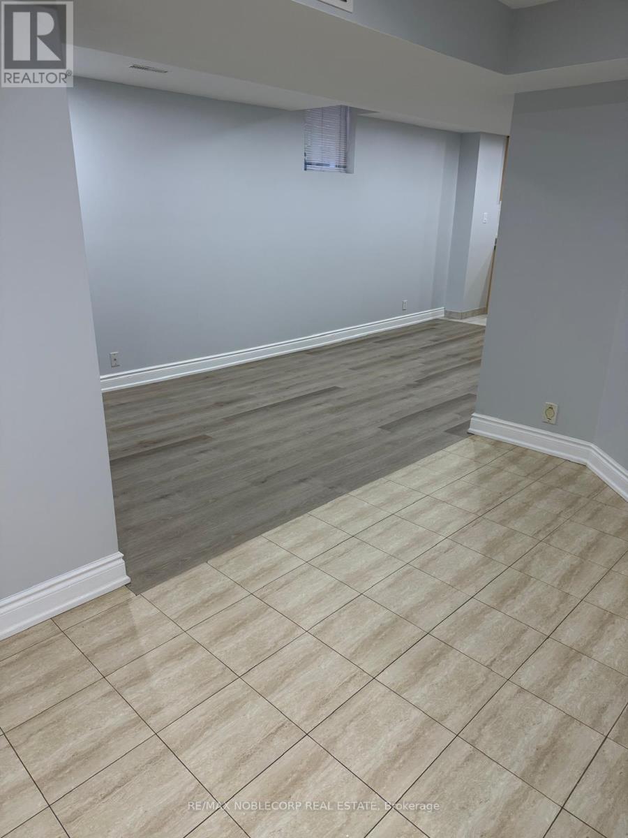 Bsmt - 5645 Longford Drive, Mississauga, Ontario  L5M 7B5 - Photo 5 - W12836796