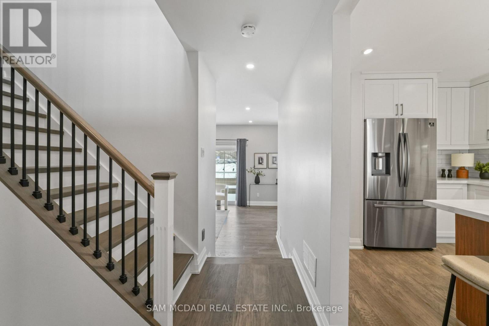 4235 Pheasant Run, Mississauga, Ontario  L5L 2B8 - Photo 11 - W12836800