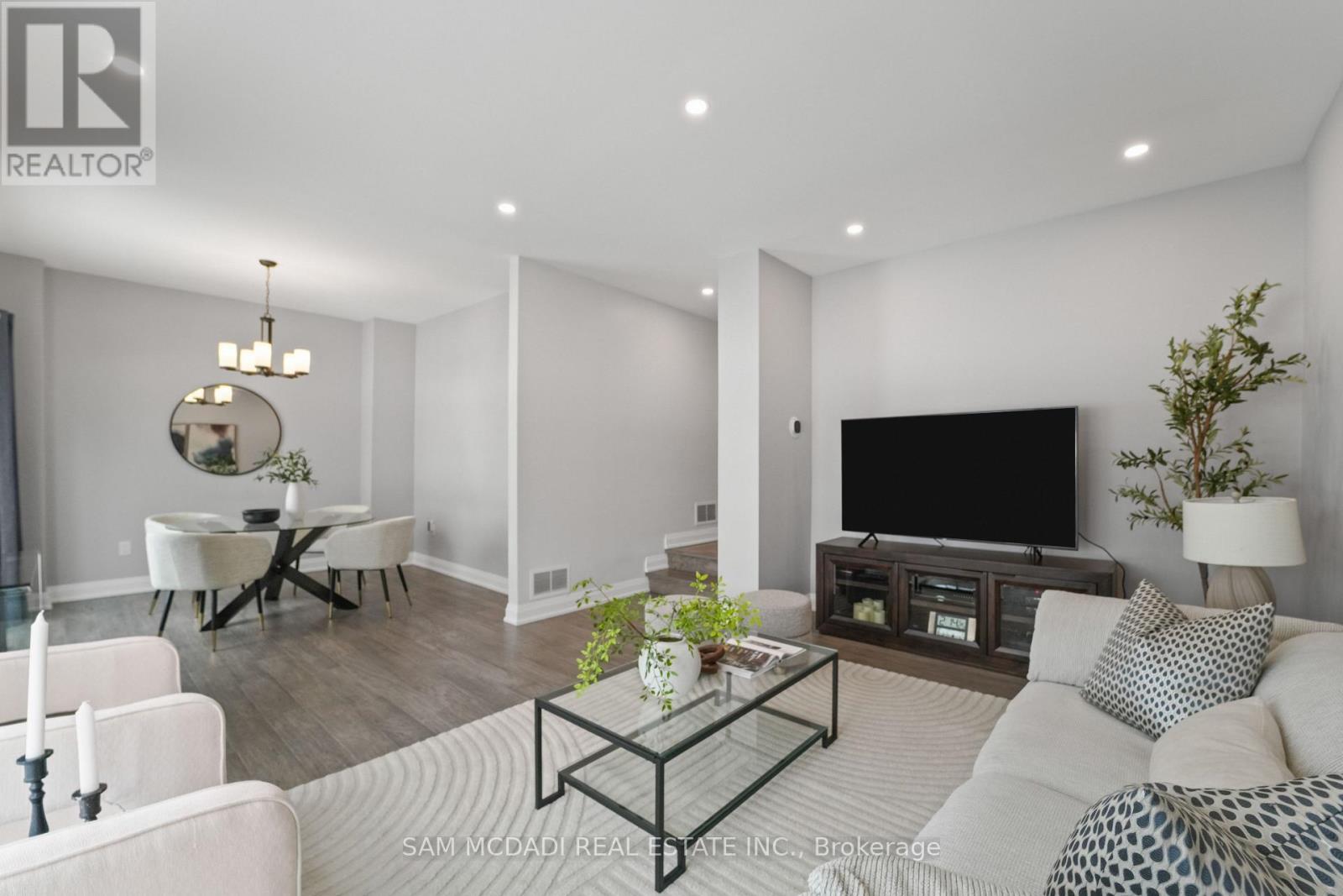 4235 Pheasant Run, Mississauga, Ontario  L5L 2B8 - Photo 15 - W12836800