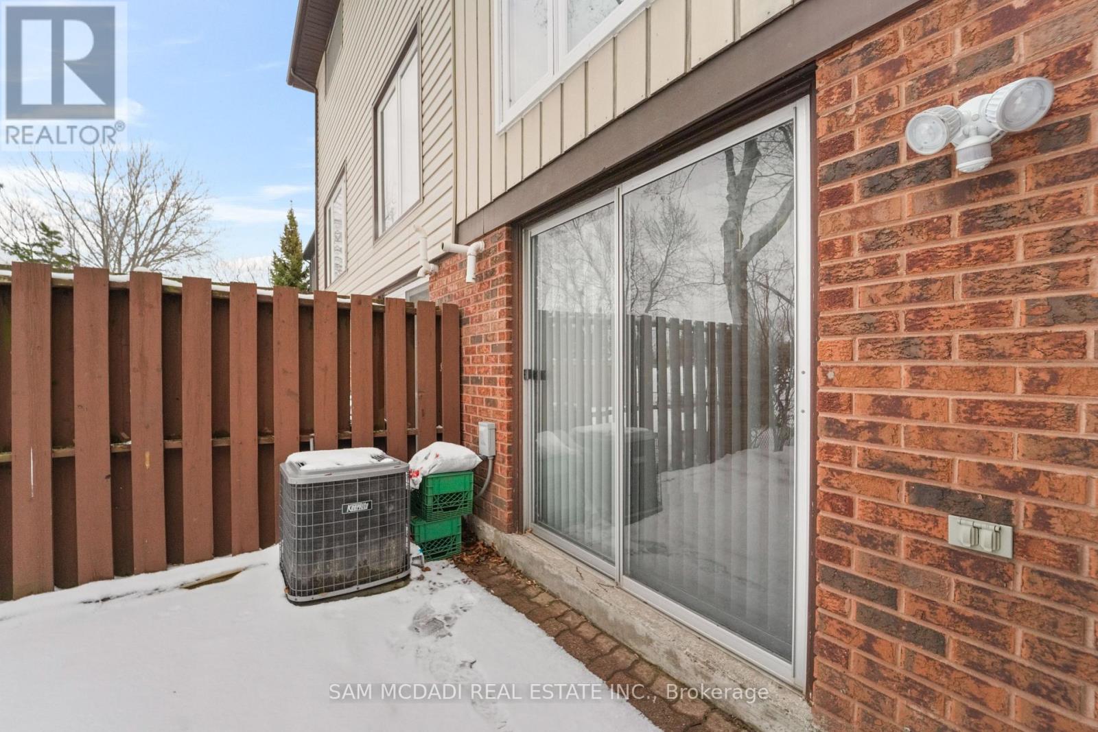 4235 Pheasant Run, Mississauga, Ontario  L5L 2B8 - Photo 28 - W12836800