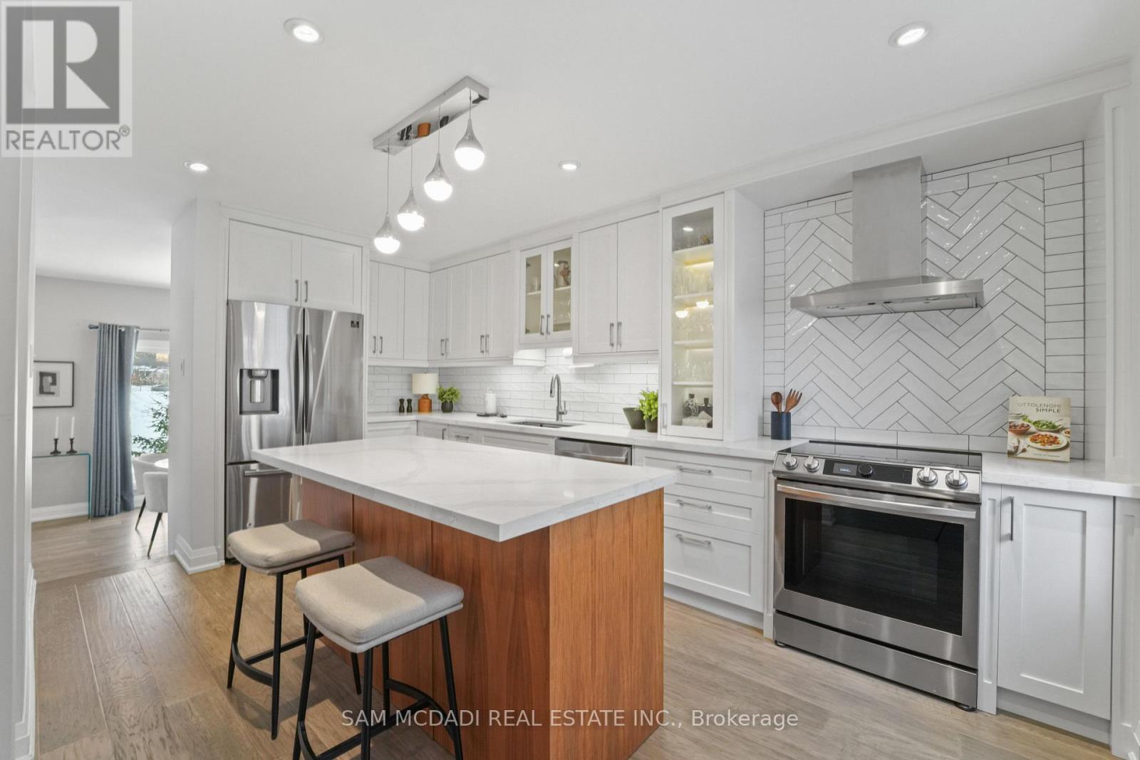 4235 Pheasant Run, Mississauga, Ontario  L5L 2B8 - Photo 6 - W12836800