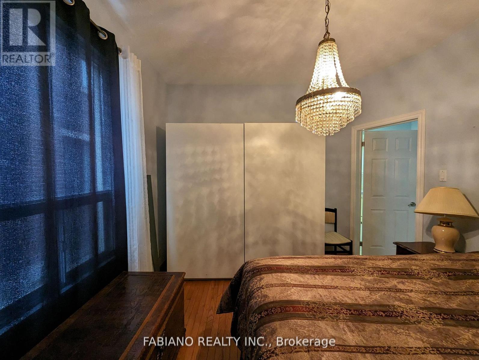 Main - 1038 Dovercourt Road, Toronto, Ontario  M6H 2X8 - Photo 11 - W12836802