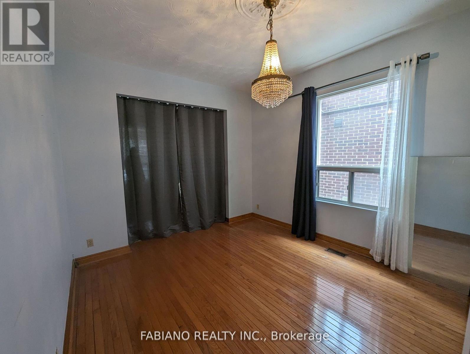 Main - 1038 Dovercourt Road, Toronto, Ontario  M6H 2X8 - Photo 12 - W12836802