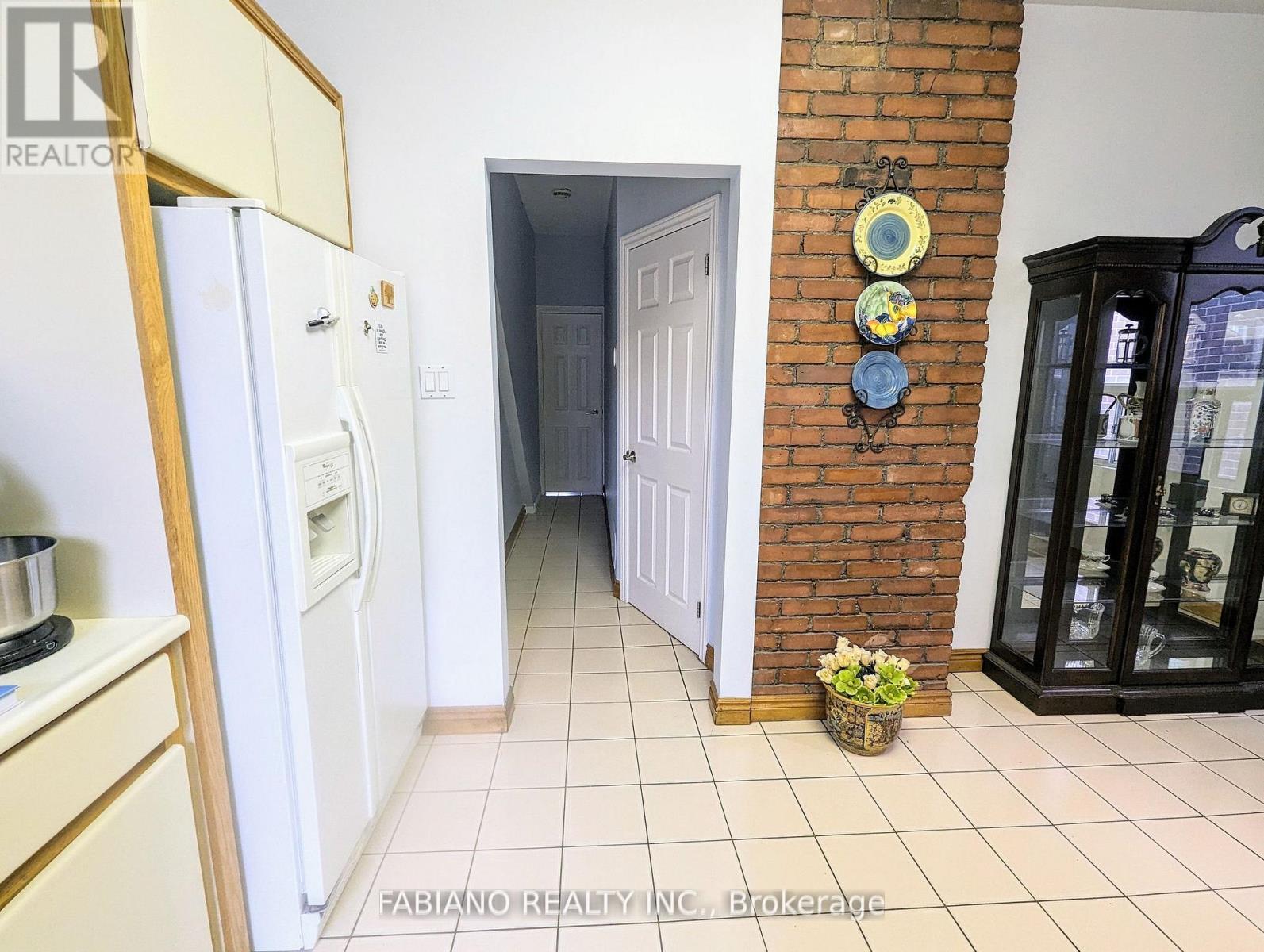 Main - 1038 Dovercourt Road, Toronto, Ontario  M6H 2X8 - Photo 17 - W12836802