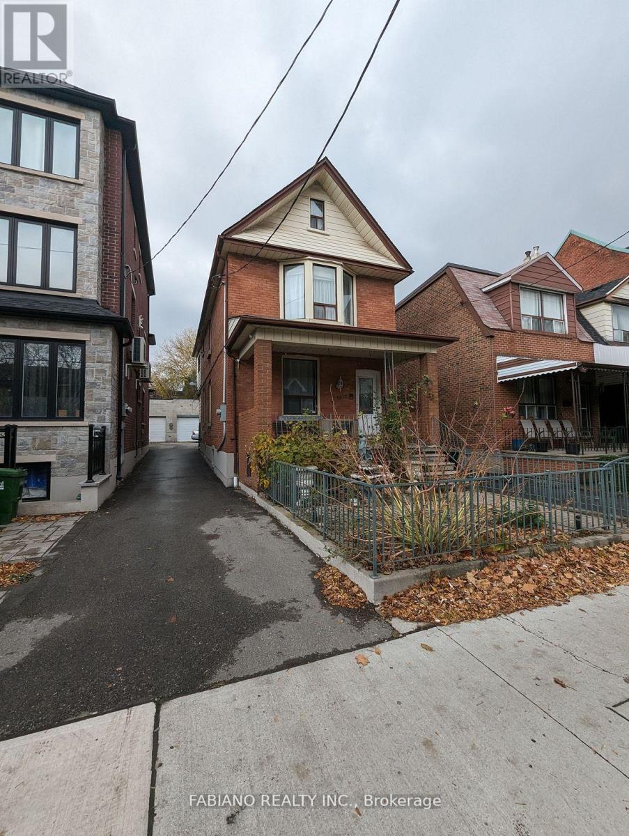 Main - 1038 Dovercourt Road, Toronto, Ontario  M6H 2X8 - Photo 2 - W12836802