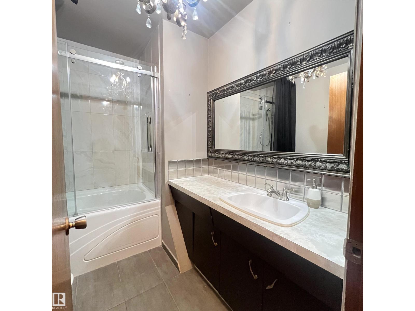 15003 81 St Nw, Edmonton, Alberta  T5C 1P4 - Photo 10 - E4474221