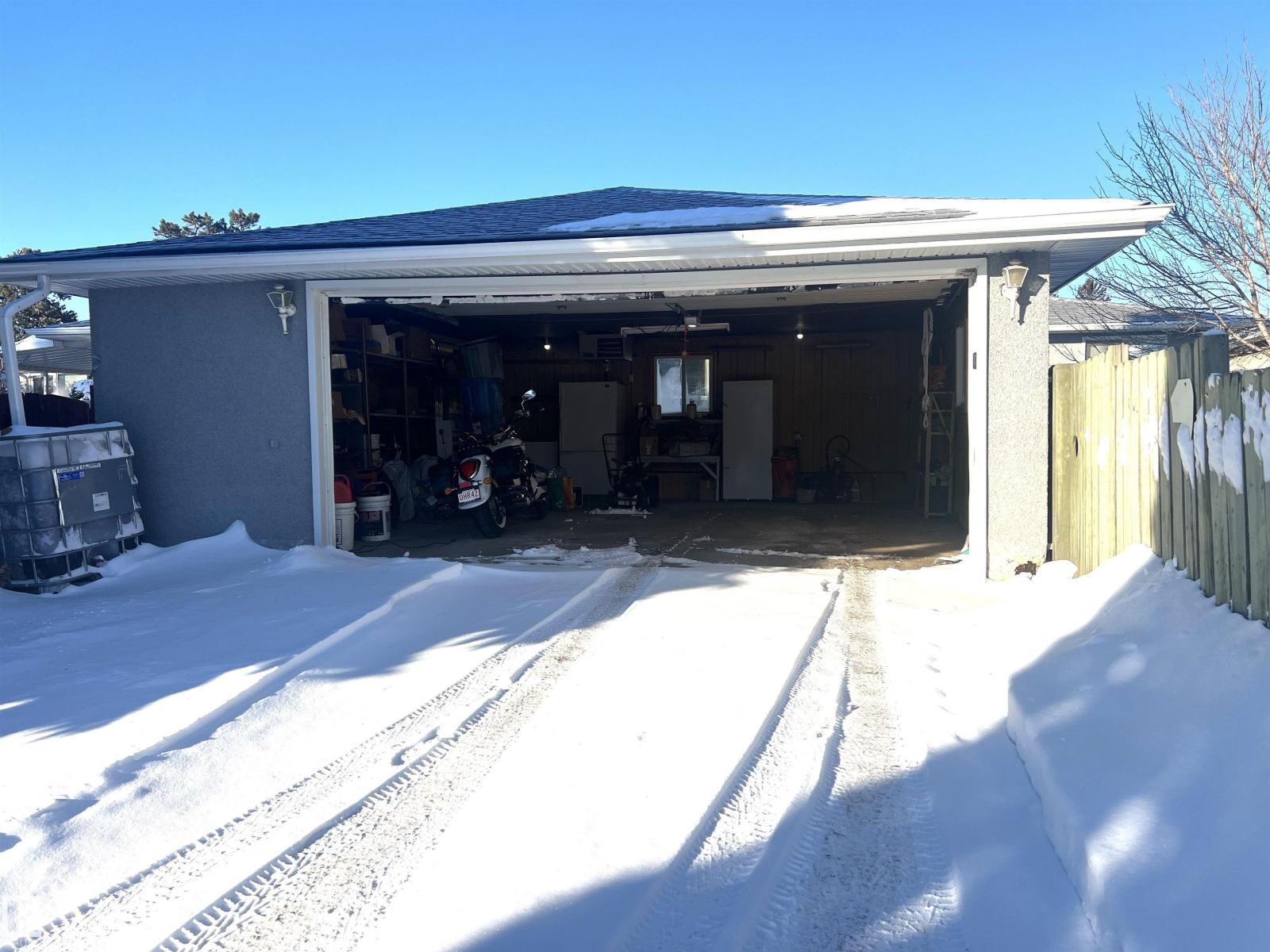 15003 81 St Nw, Edmonton, Alberta  T5C 1P4 - Photo 2 - E4474221